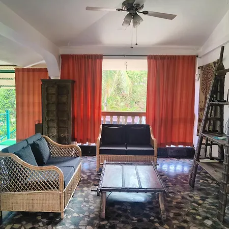 Lazur Studio Apartment Vagator Beach Goa
